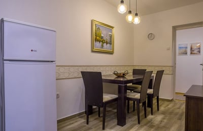 Alquiler de un acogedor apartamento de 2 habitaciones, 60 m², Voždovac, Belgrado, Serbia